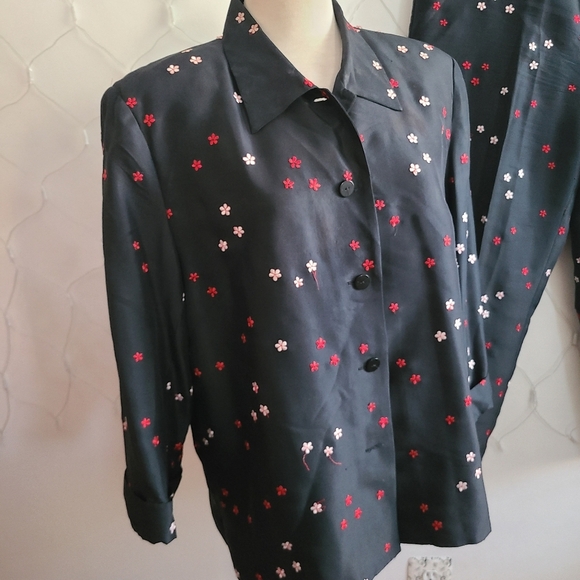 Silkland Floral Pants Suit • Navy Blue • Pants Size 12 • Jacket Size 16 - Picture 1 of 11